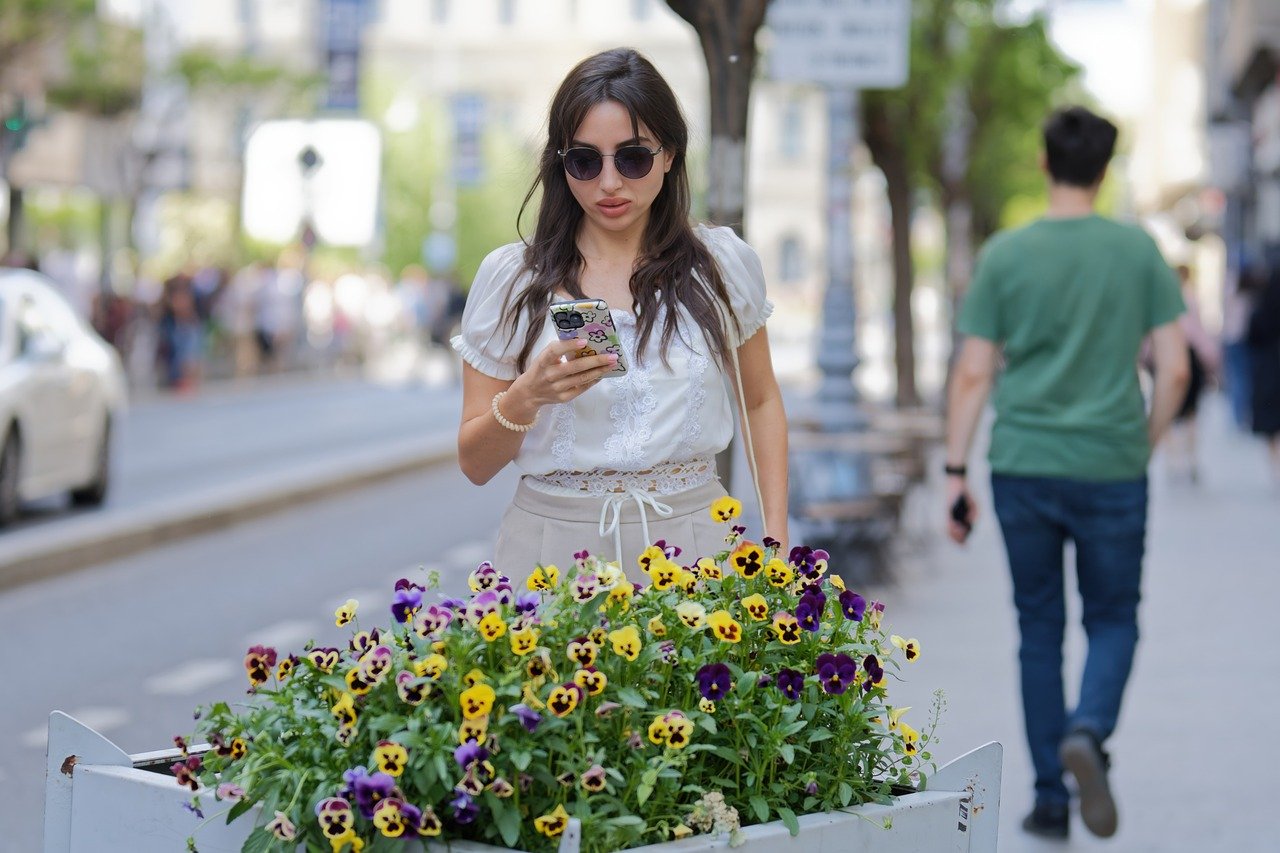 The Role of Gratitude in Simplification